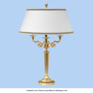 Lampada Lusso classica in ottone modello Trium con paralume avorio