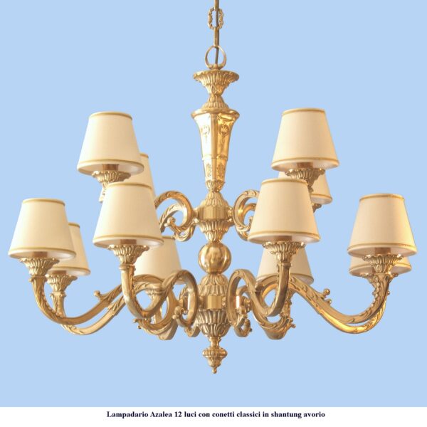 lampadario in ottone modello Azalea Grande 12 luci con conetti classici